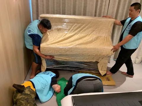 鼎遷搬家鋼琴與精緻家具搬運 3